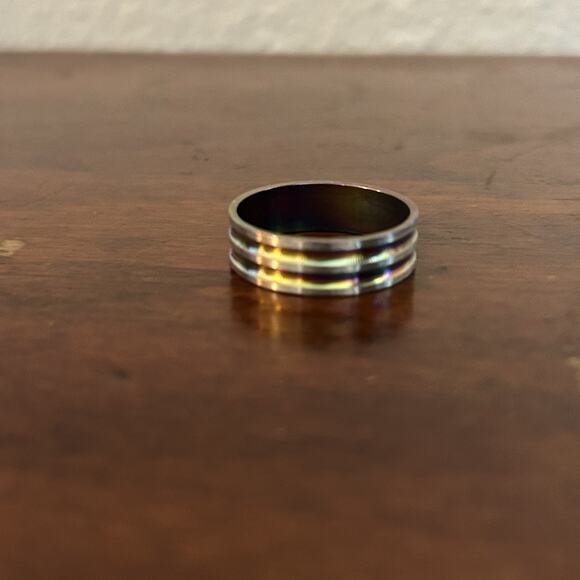 Lot Of 7 Stainless Steel Rings Sizes 9 To 12.5 Rainbow Superman - Picture 8 of 15